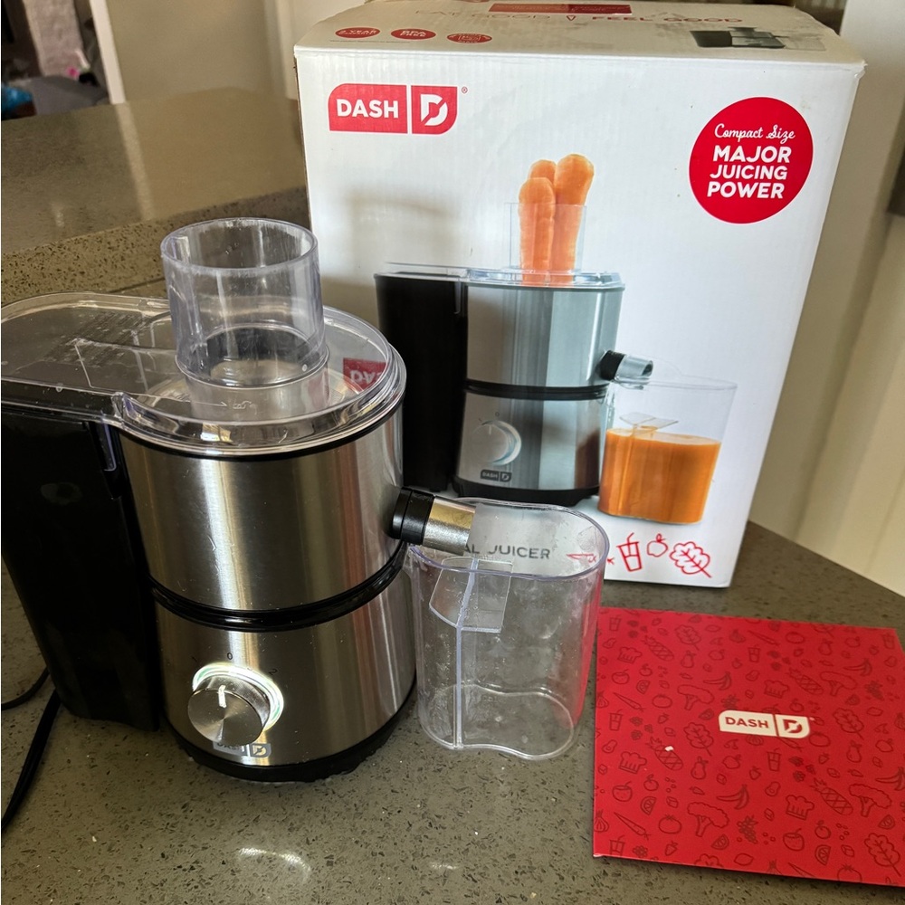 Dash Compact Juicer